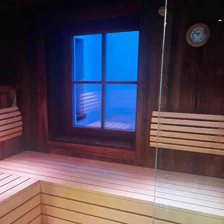 Cozy Chamonix, Sauna, Balcon アパート *